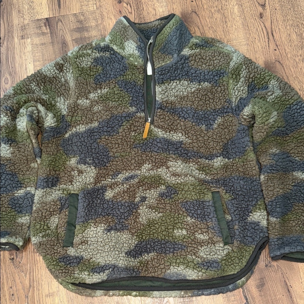 THREAD & SUPPLY Women’s Green and Brown Zip Up Sweater
